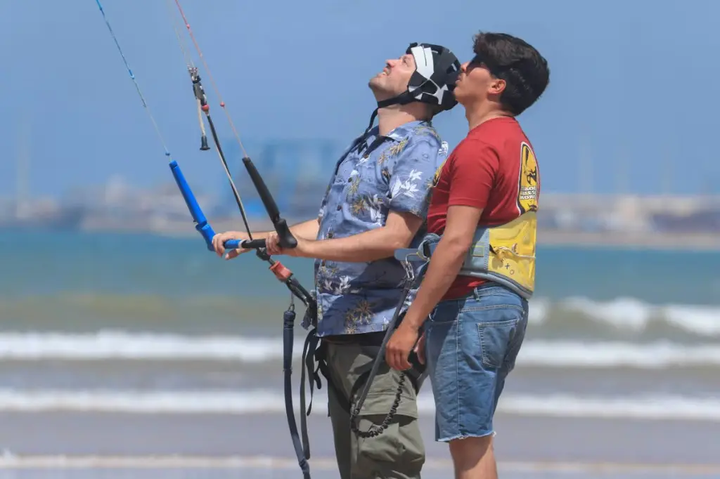 Saison kite hiver Essaouira 2026 — guide kitesurf octobre à avril